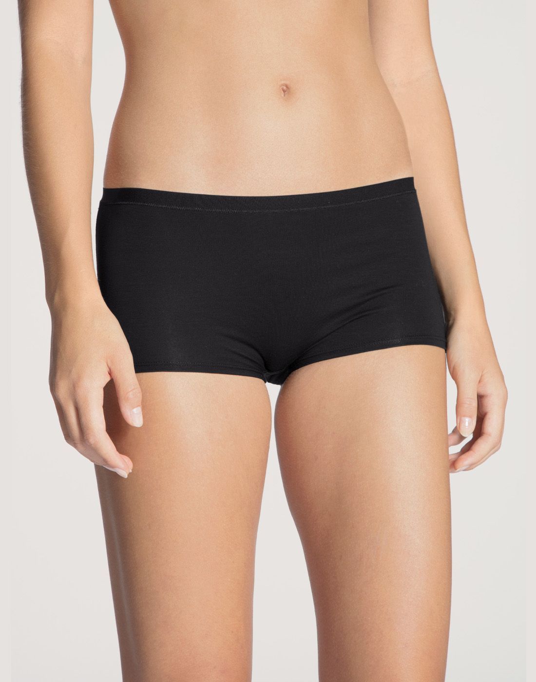 25175 bokser svart natural comfort2 jente i svart bomull boxer fra calida
