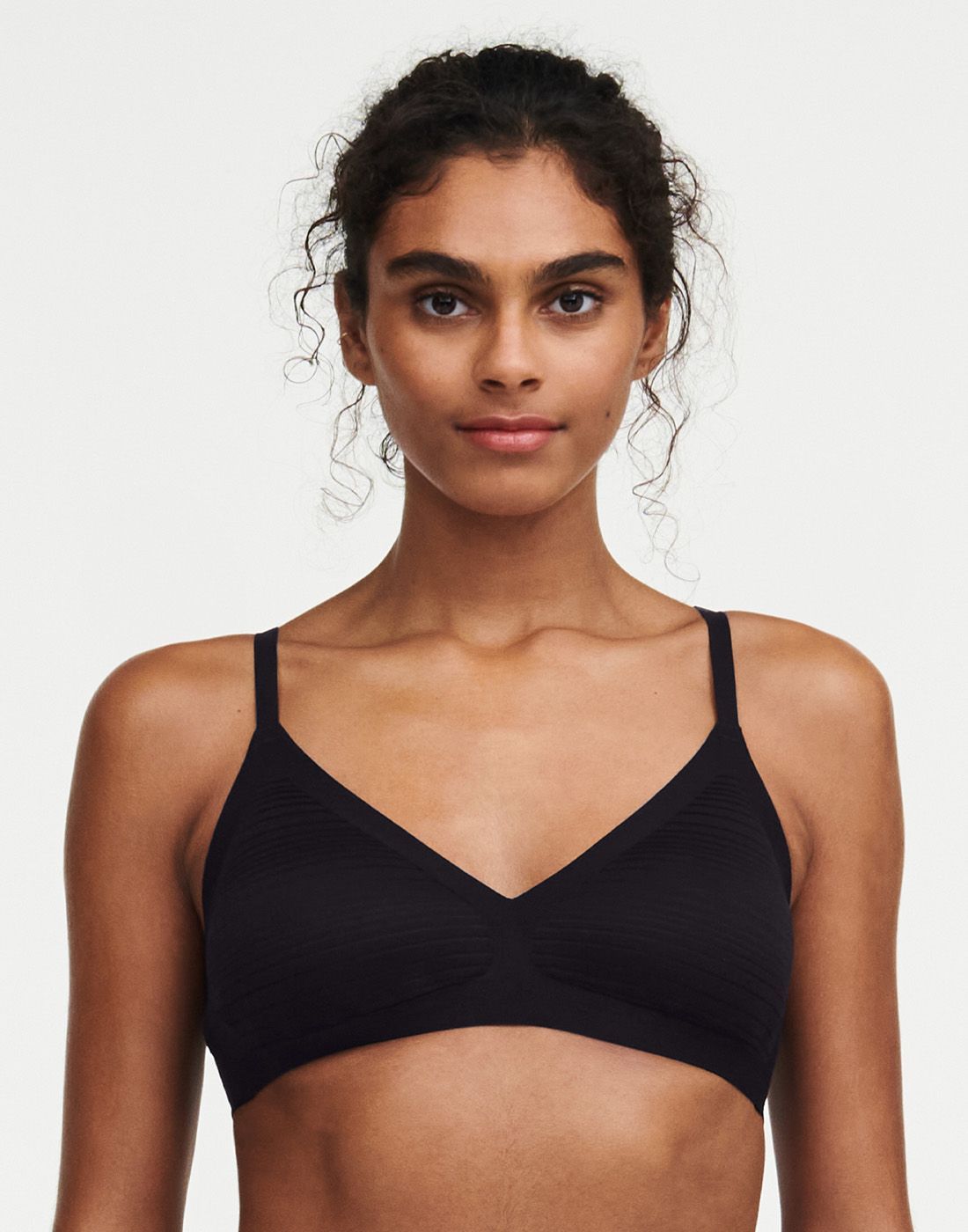 C20D10-011(2) BH, uvattert, spileløs, undertøy, sømløs, chantelle