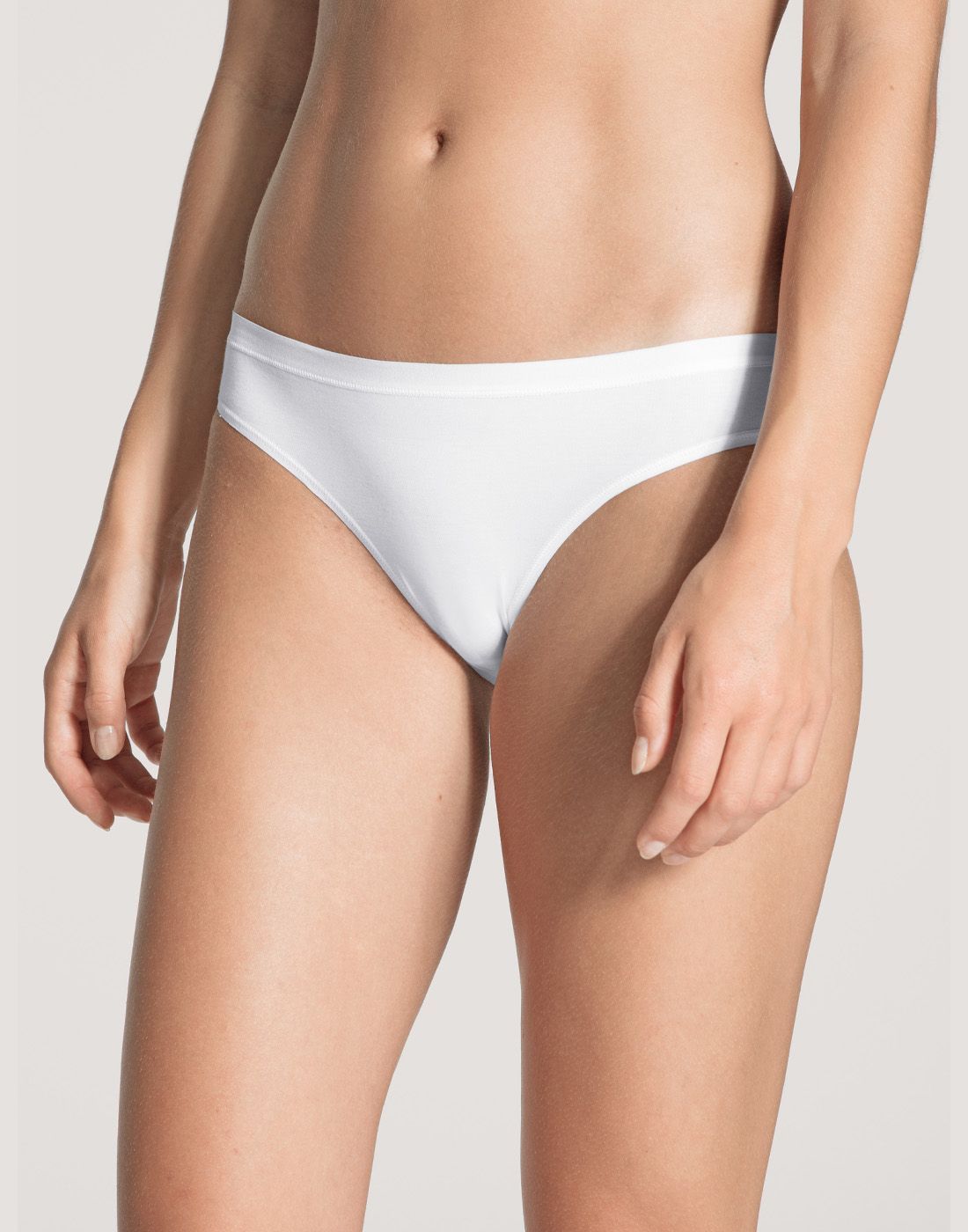 jente i hvit lav bomull truse fra calida