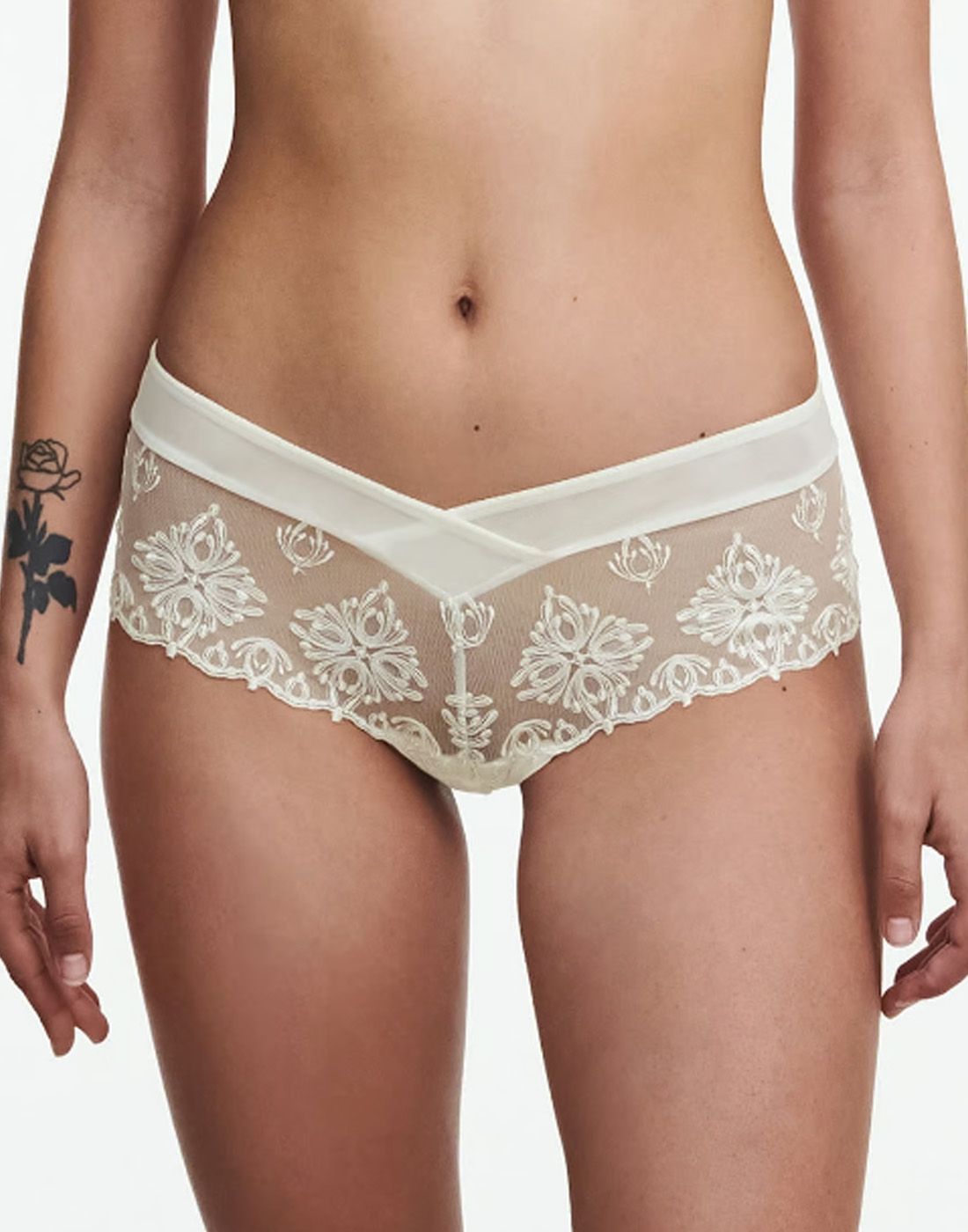 champs elysees chantelle hipster truse ivory jente i hvit hipster truse med blonder fra chantelle