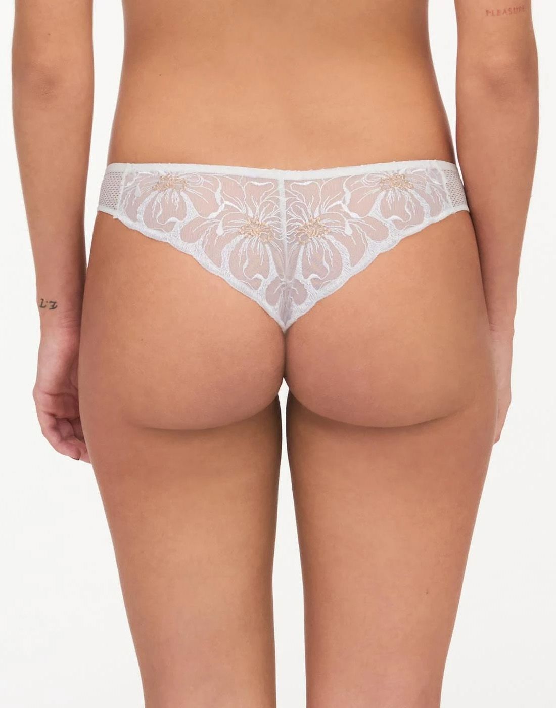 chantelle fleurs stringtruse ivory gold2 chantelle fleurs stringtruse ivory gold