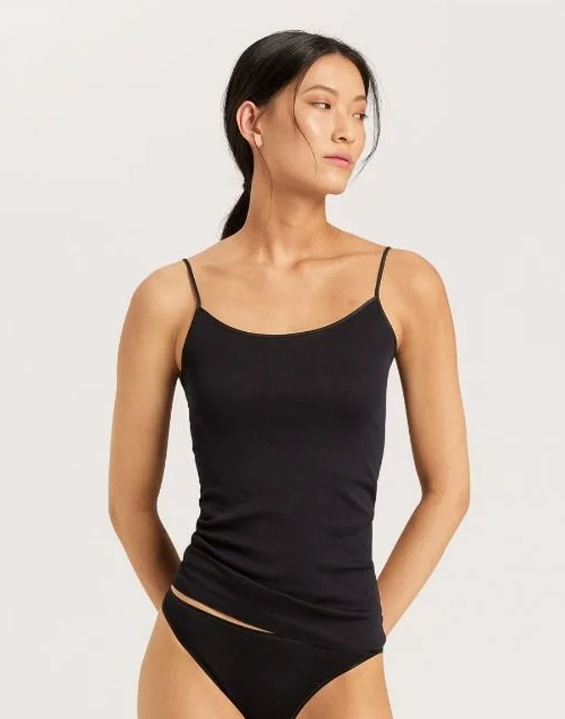 hanro cotton seamless spaghetti topp svart