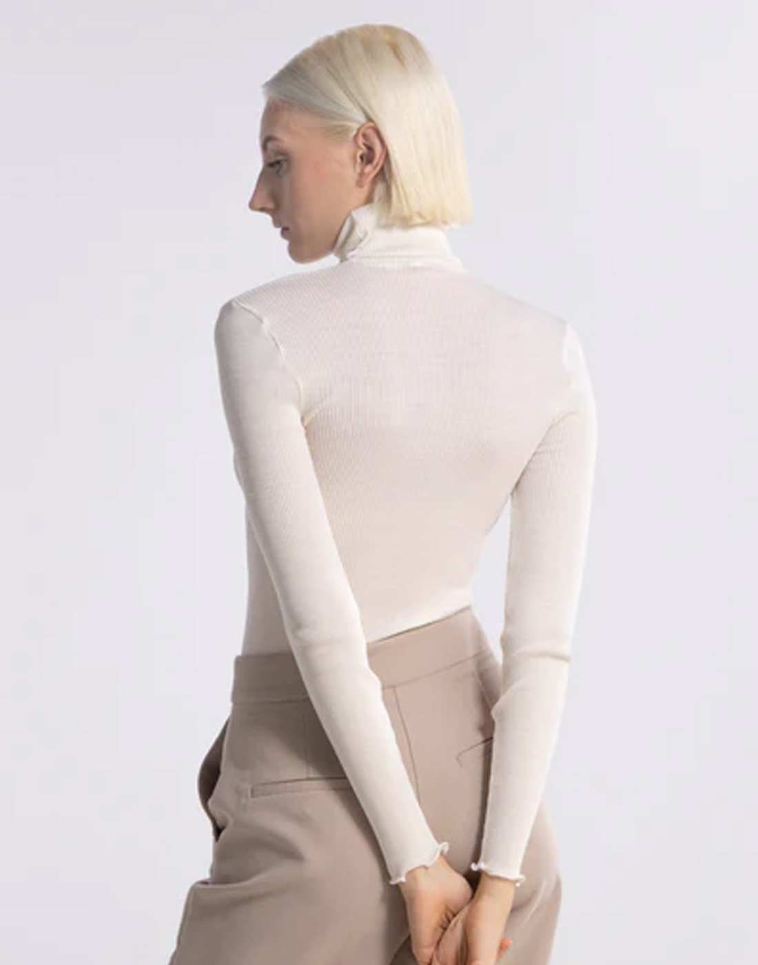 oscalito langermet genser med høy hals offwhite