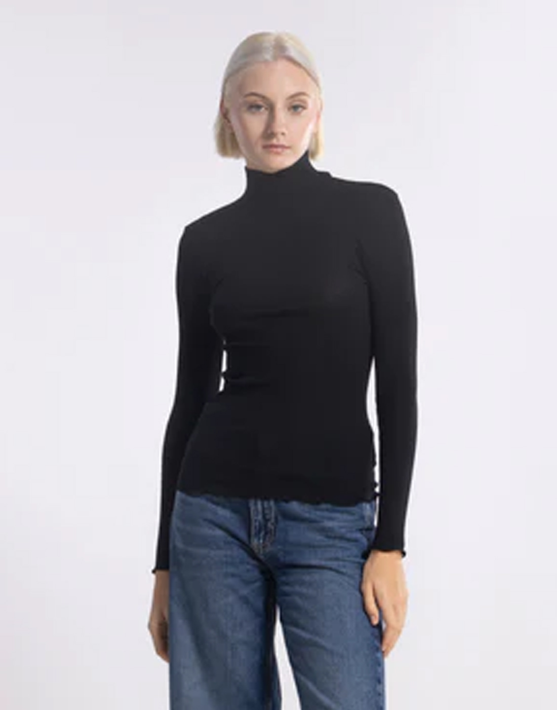 oscalito langermet genser med høy hals svart