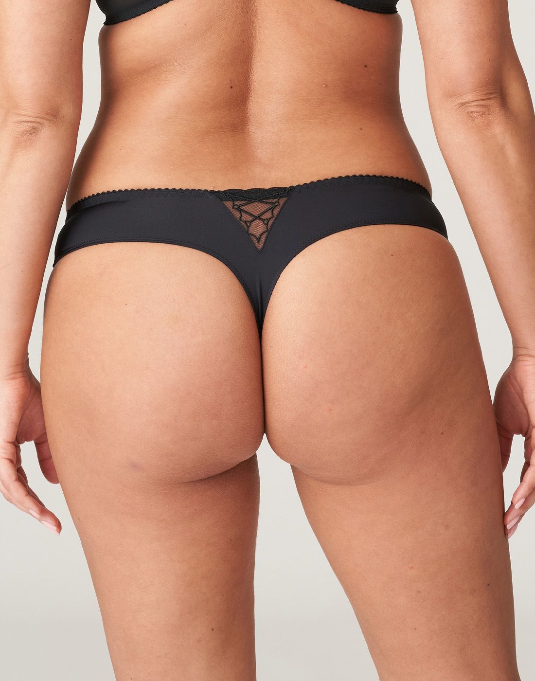 Prima Donna Livonia BH String1