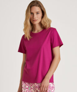 blond jente med rosa t-skjorte fra calida