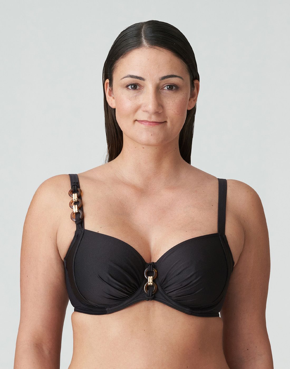 Barrani bikinitopp roast coffee1 kvinne med mørk brun bikinitopp fra Prima Donna