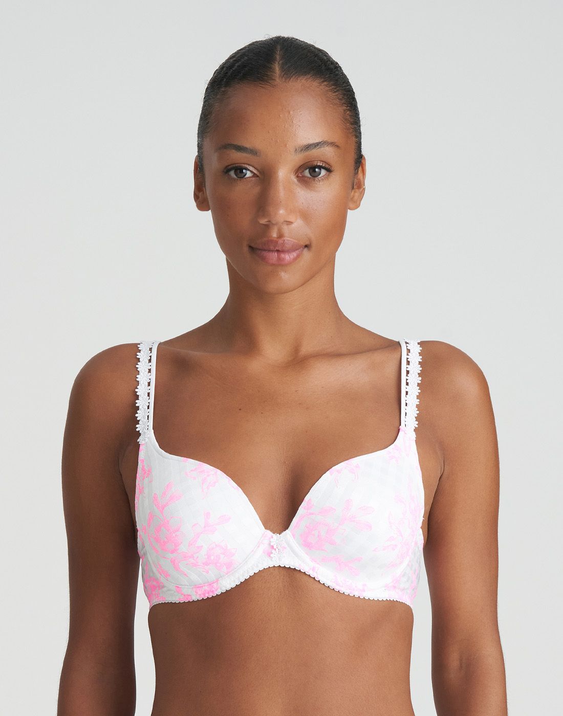 Heartshape BH Love Blossom2 jente i rosa og hvit heartshape BH med blomster på stroppene