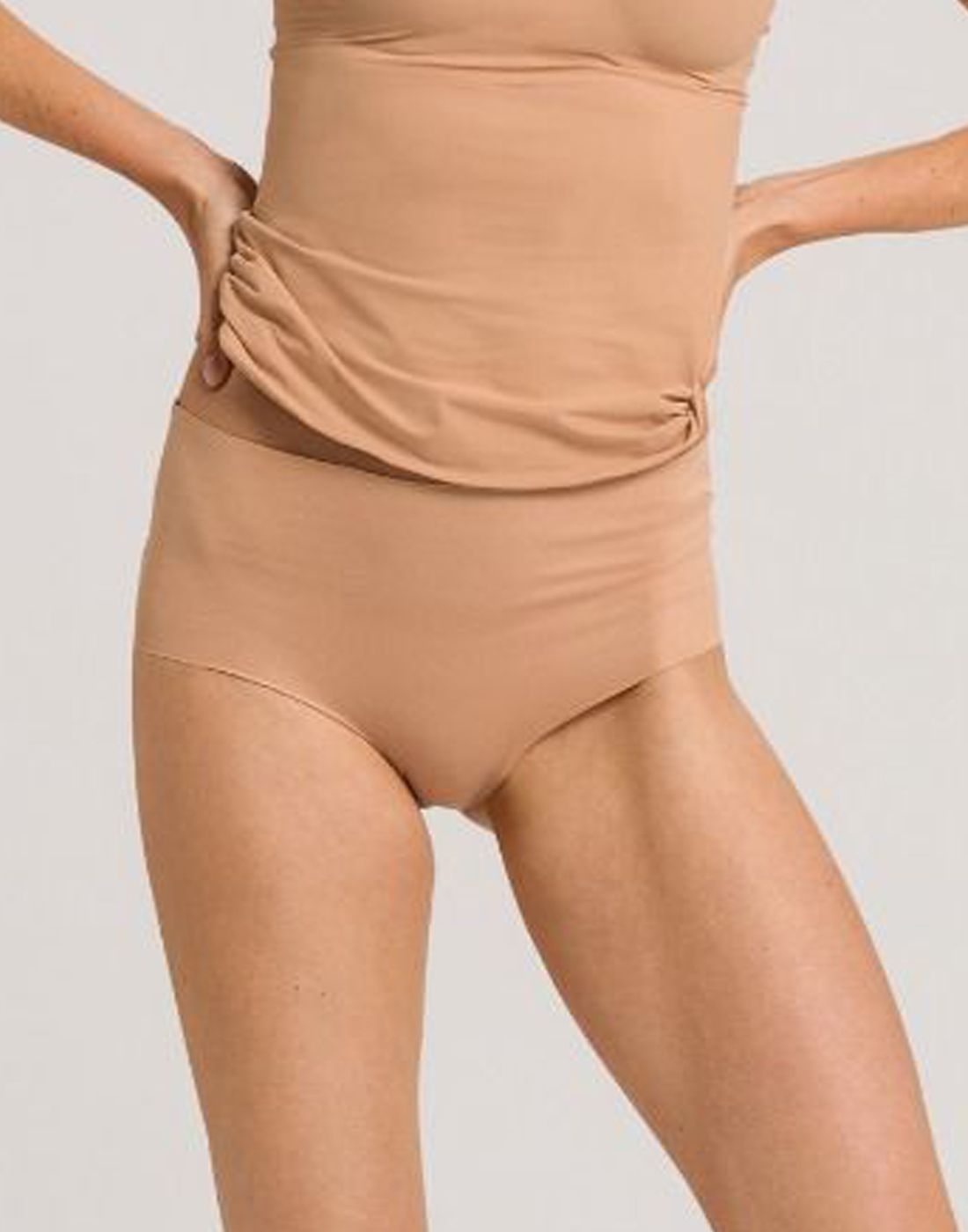 hanro invisible cotton maxi truse beige