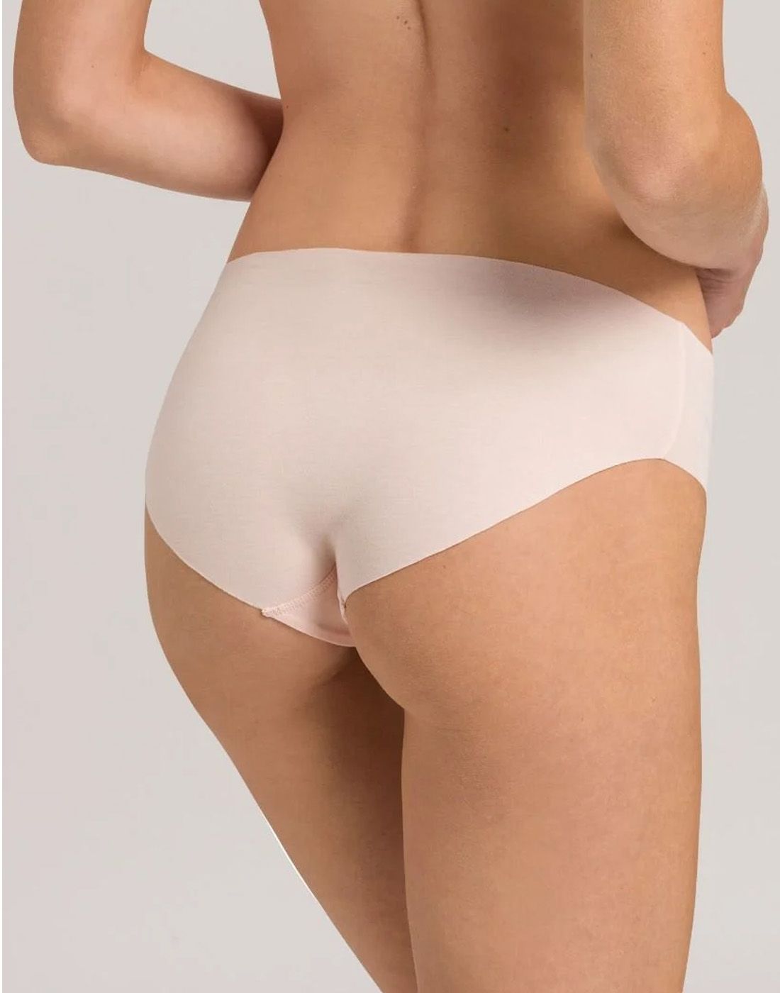 hanro invisible cotton truse svart med høy skjæring