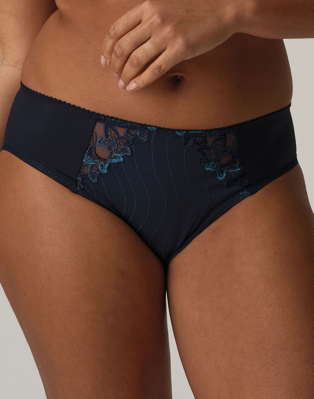 prima donna deauville 561815 velvet blue truse front