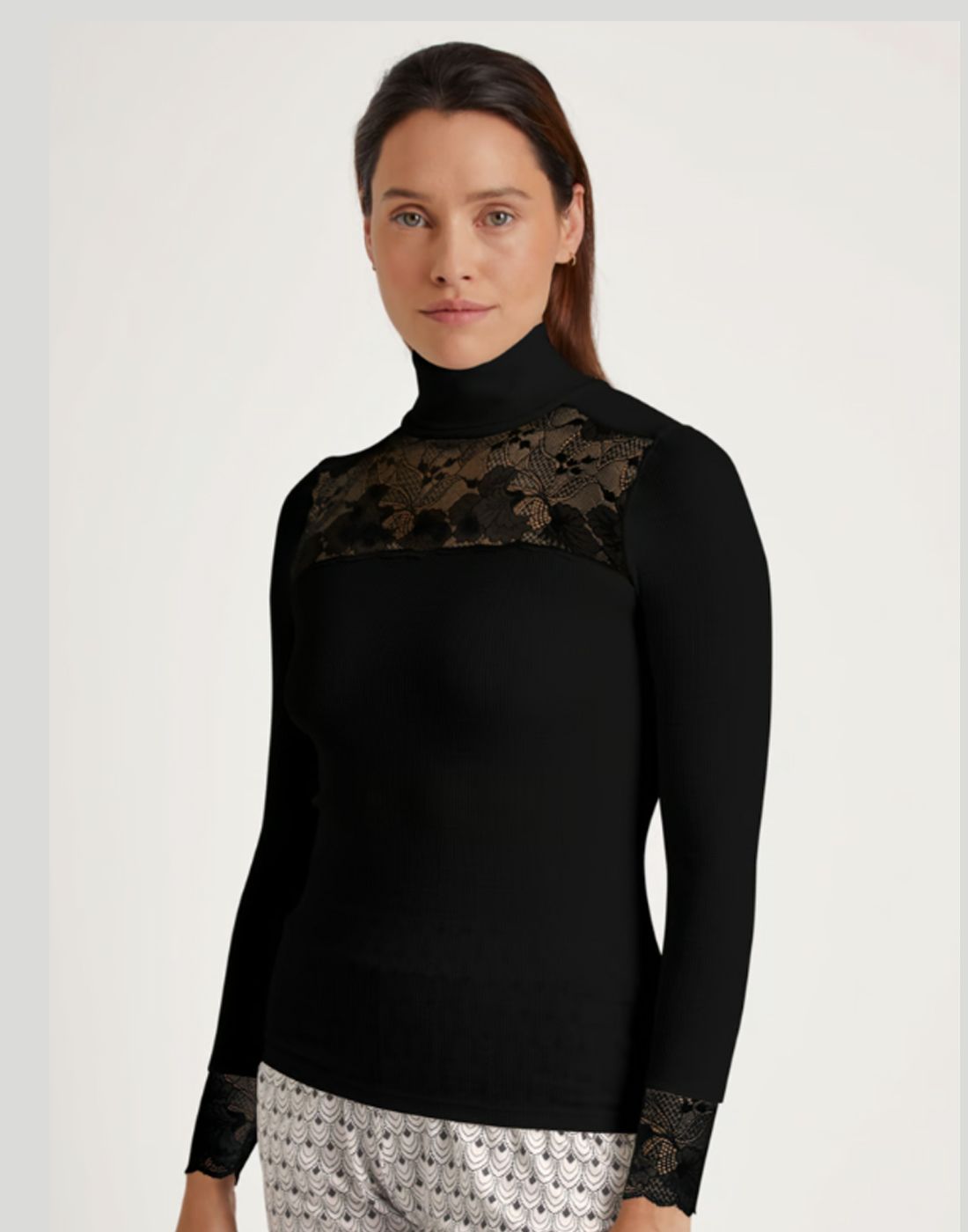 calida silky wool glam ullgenser svart blonder