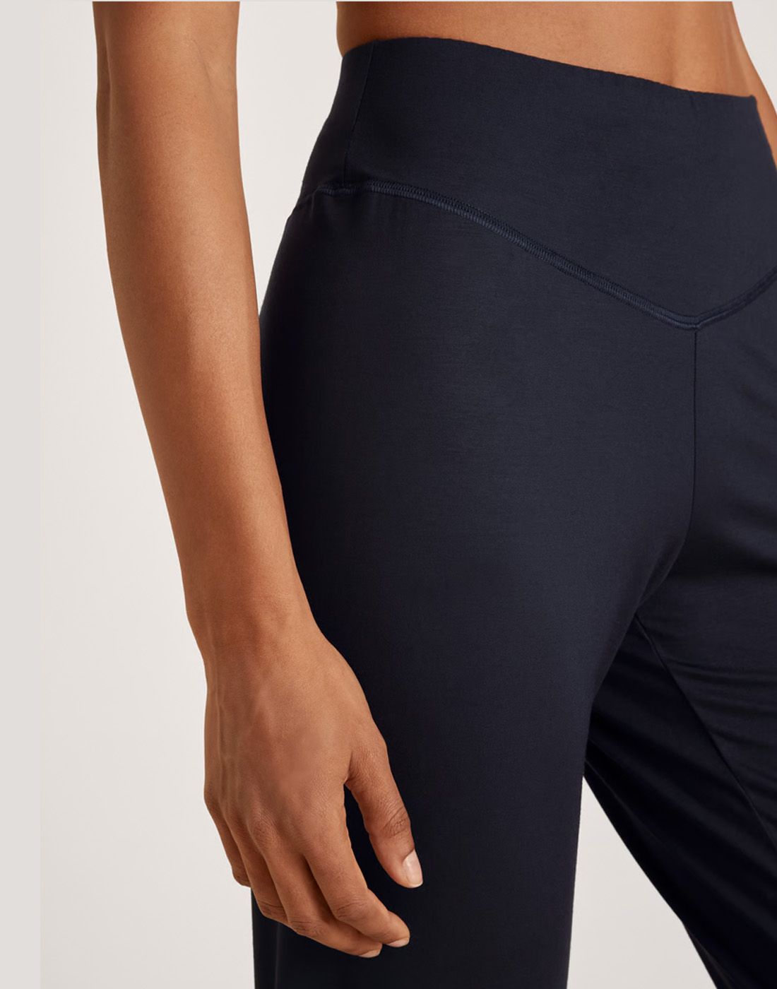 Calida 29990 dark lapis blue pysjbukse detalj