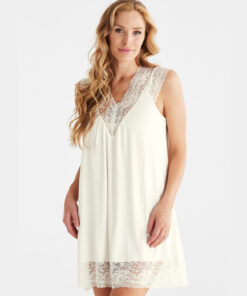 Damella 62808 offwhite nattkjole emelie