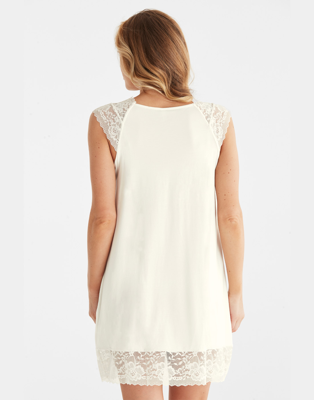 Damella 62808 177-offwhite nattkjole emelie back