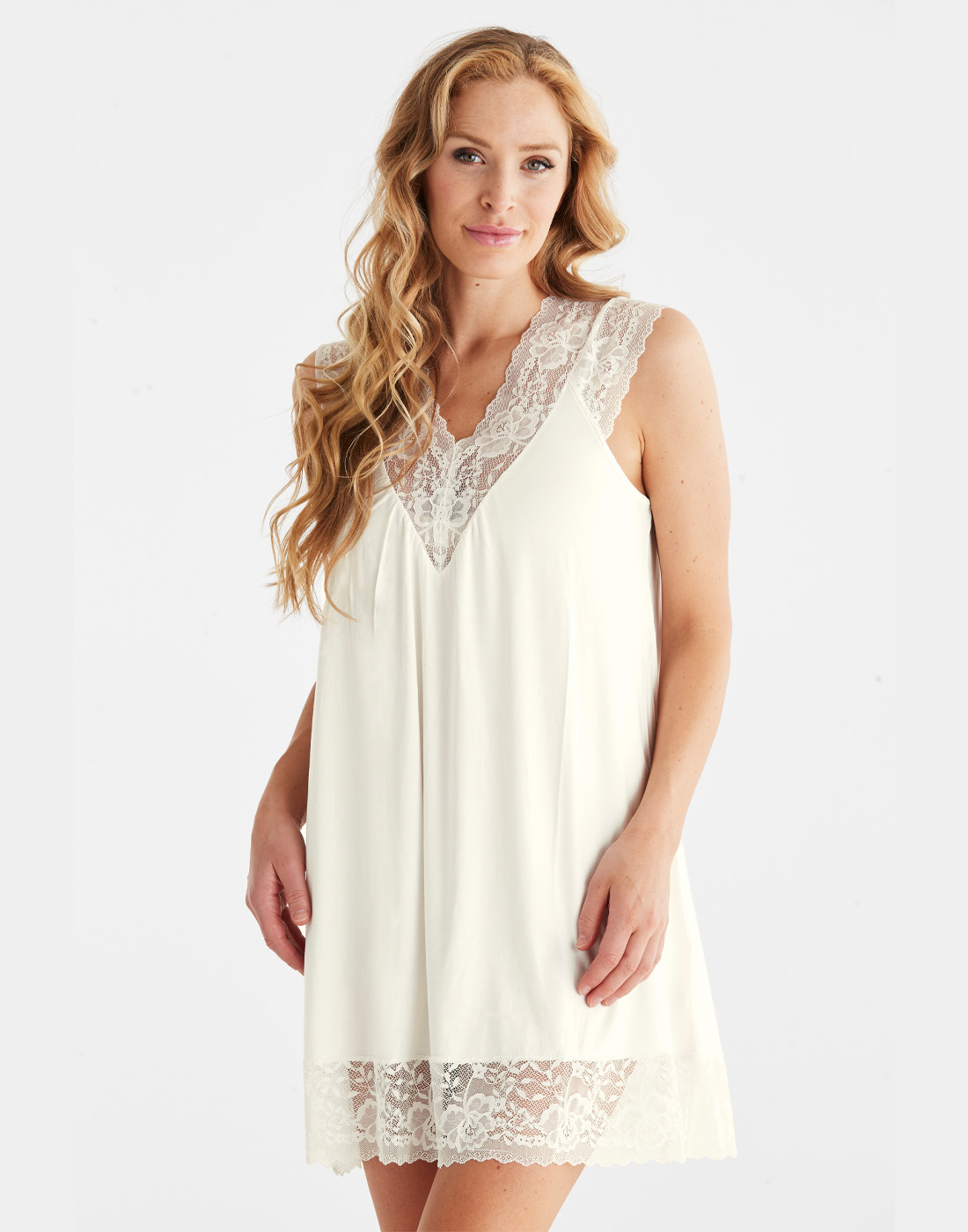 Damella 62808 177-offwhite nattkjole emelie Damella 62808 offwhite nattkjole emelie