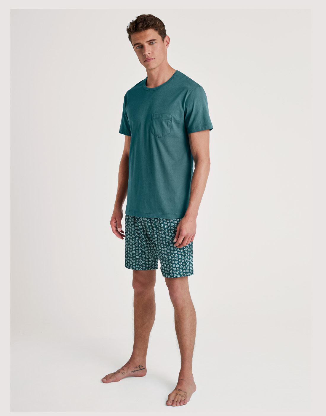 calida herrepysj grønn med shorts og t-skjorte