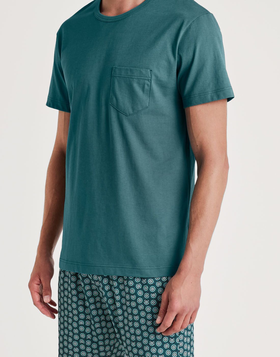 calida herrepysj grønn med shorts og t-skjorte