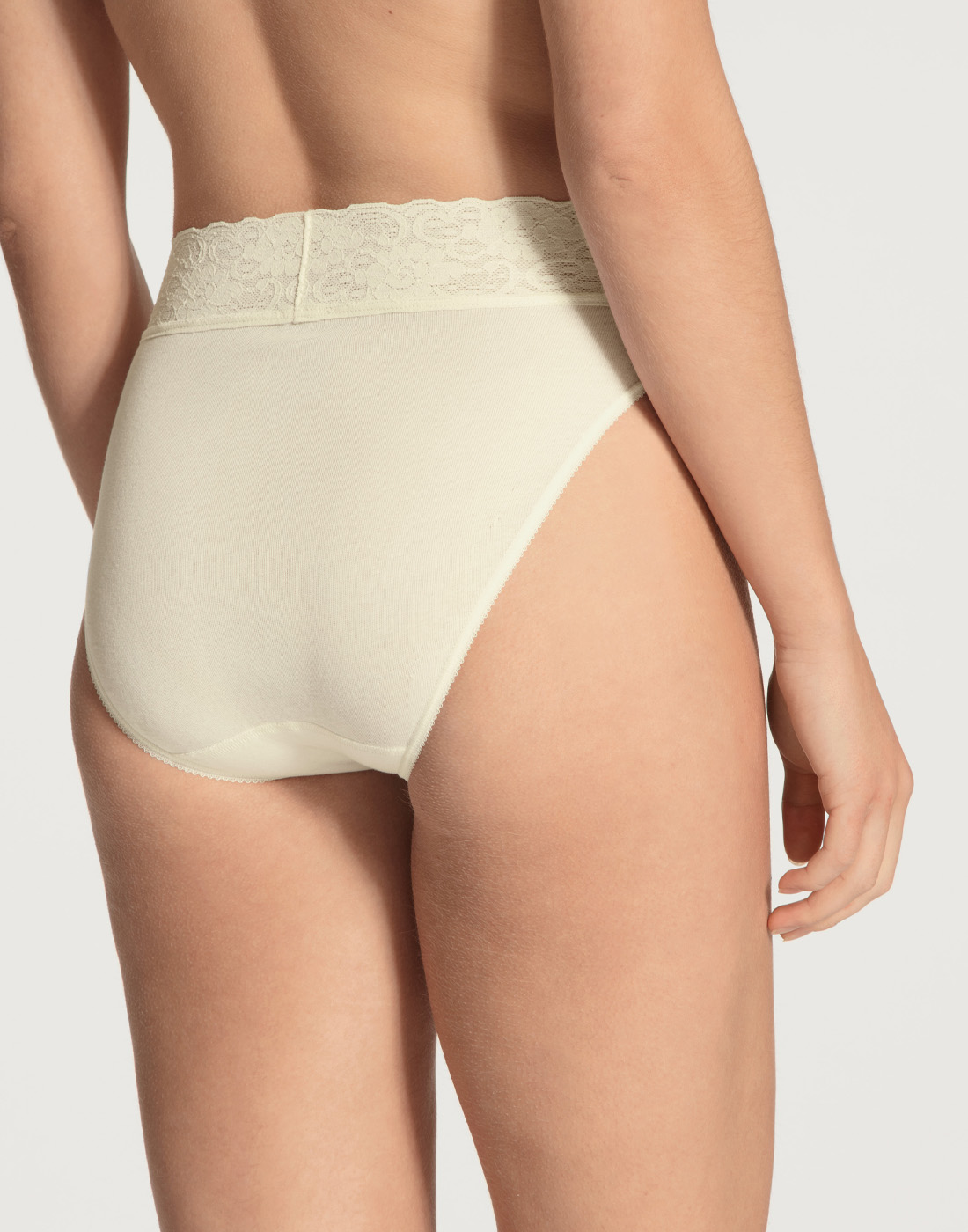 calida lycraspize truse blonde cream hvit