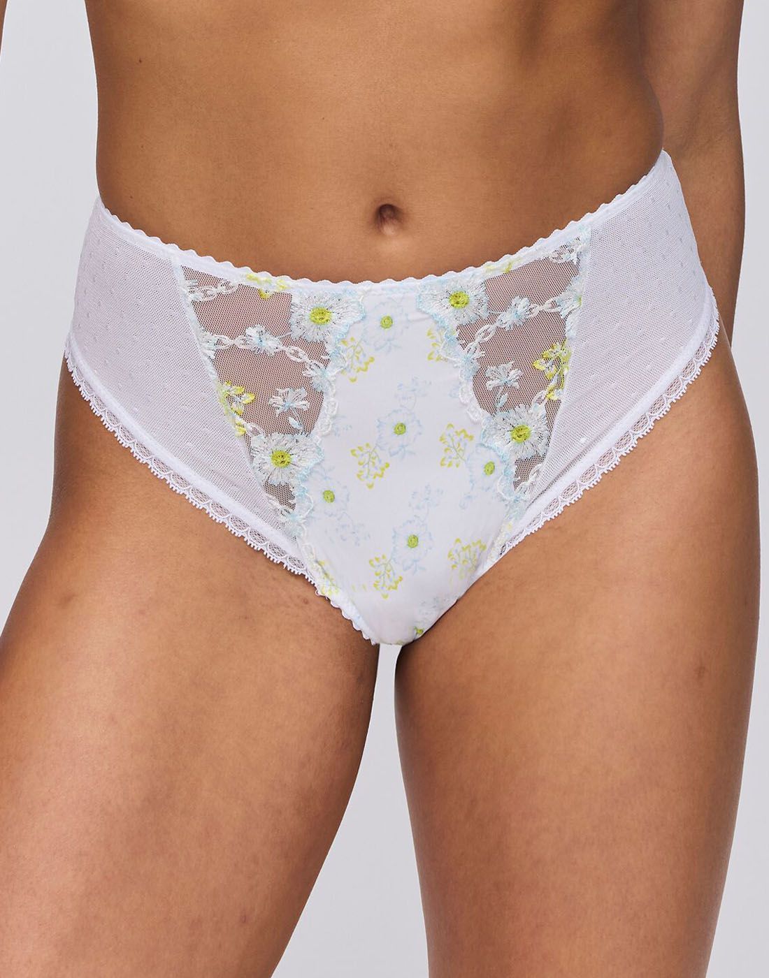 Marie jo chen white yacht 502681 truse front Marie jo chen white yacht 502681 truse