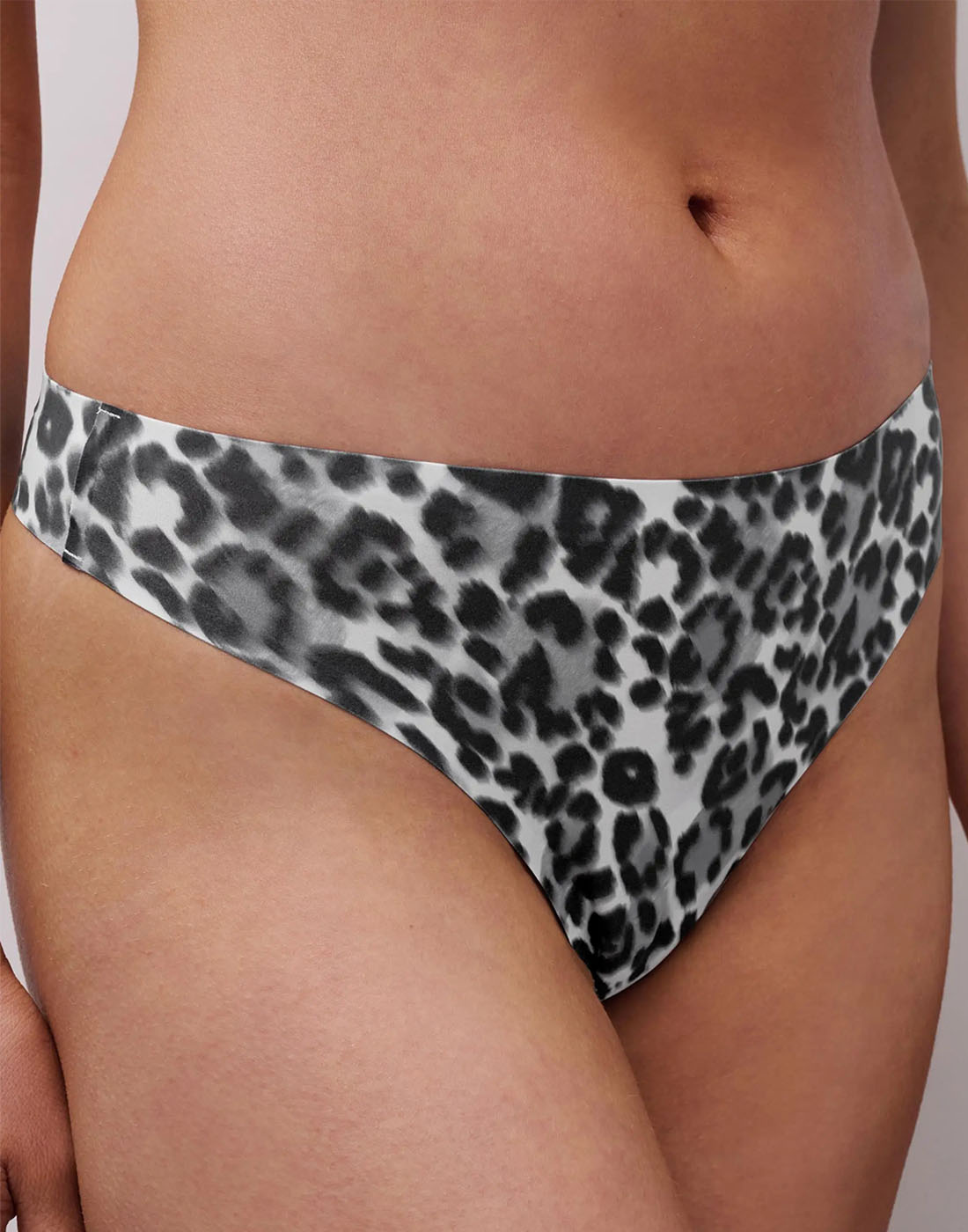 Chantelle softstretch string léopard gris