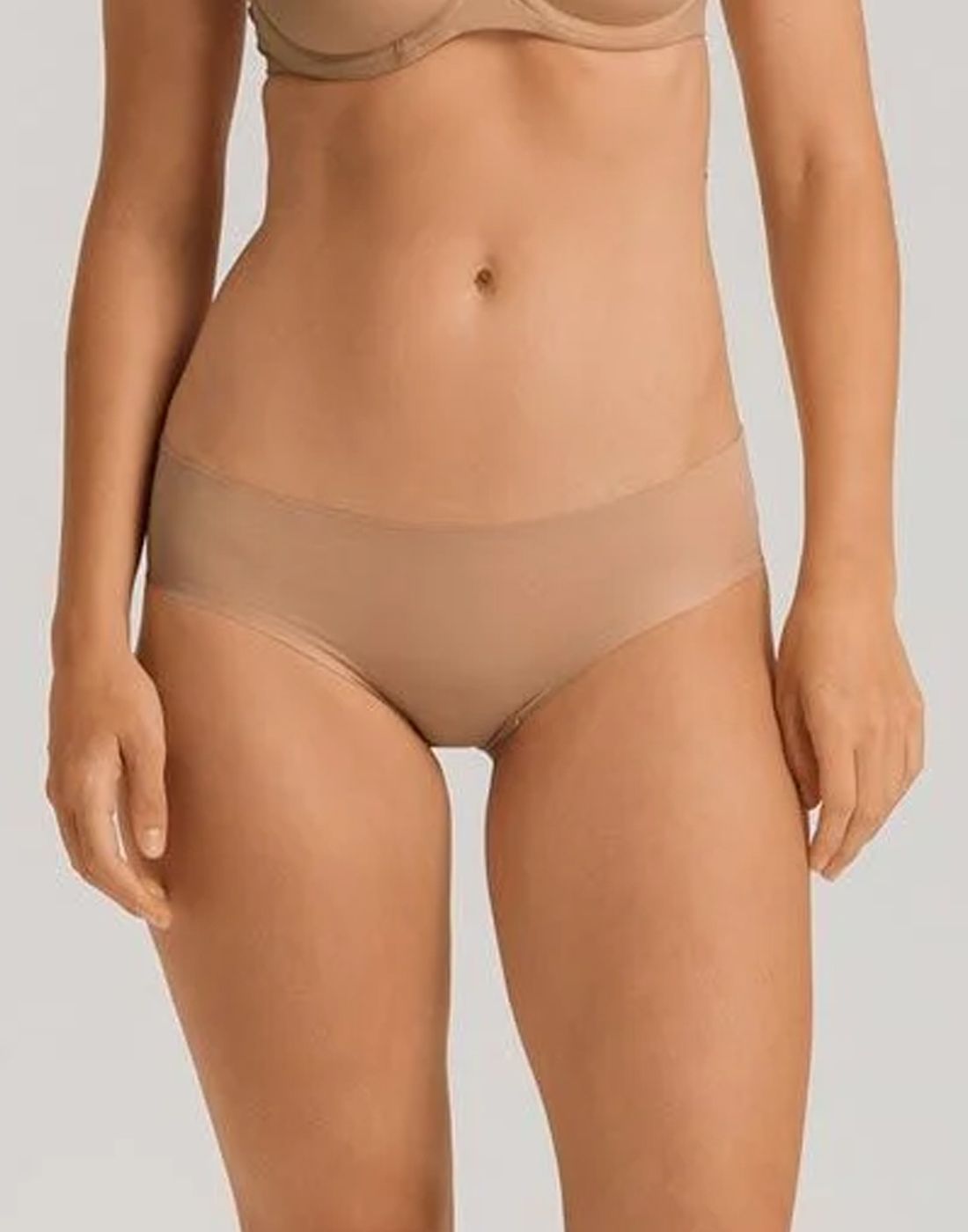 hanro invisible cotton midi truse beige