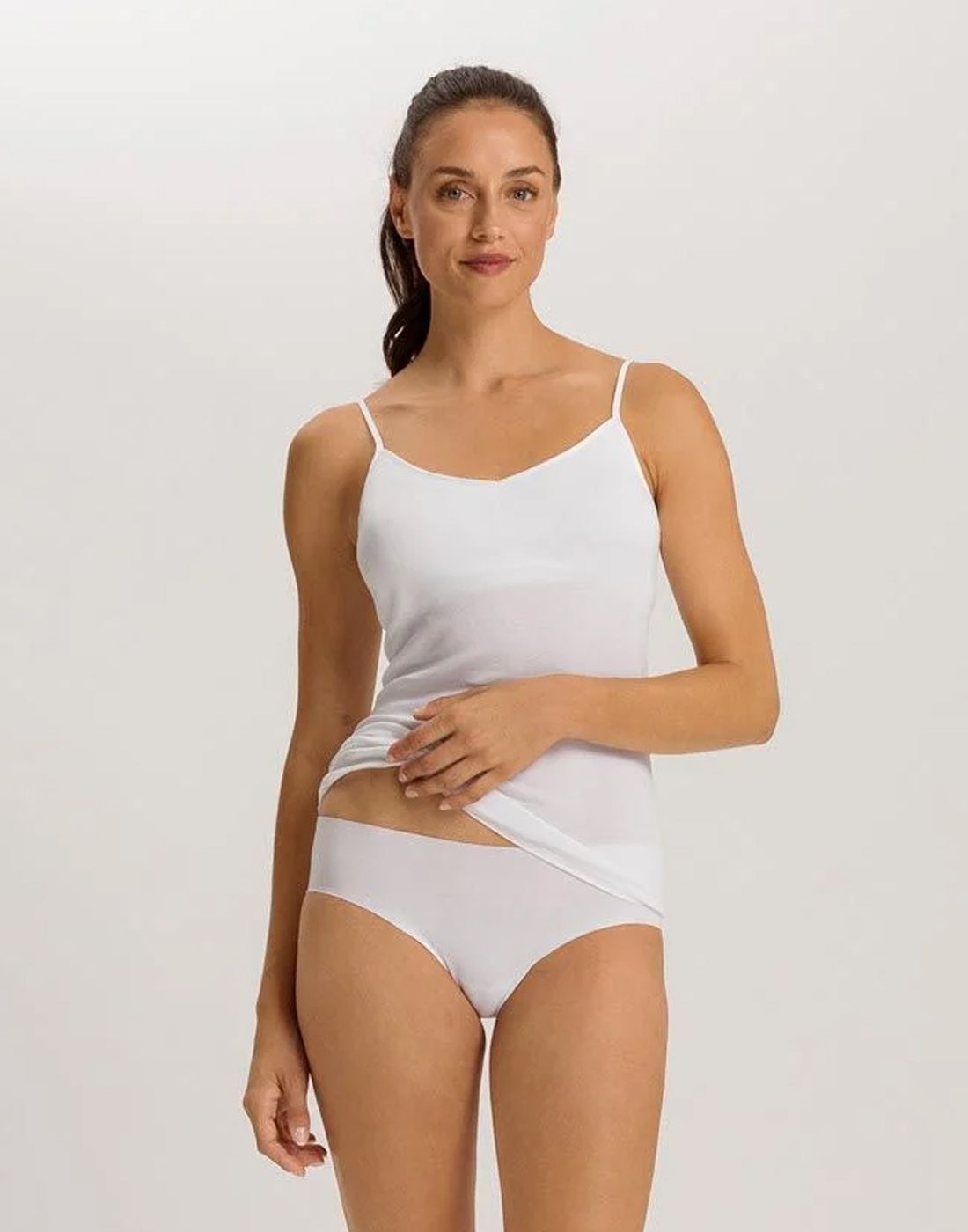 hanro invisible cotton midi truse hvit