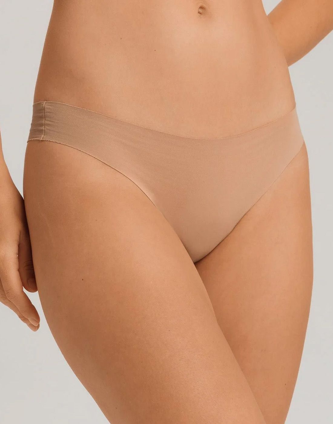 hanro invisible cotton stringtruse beige