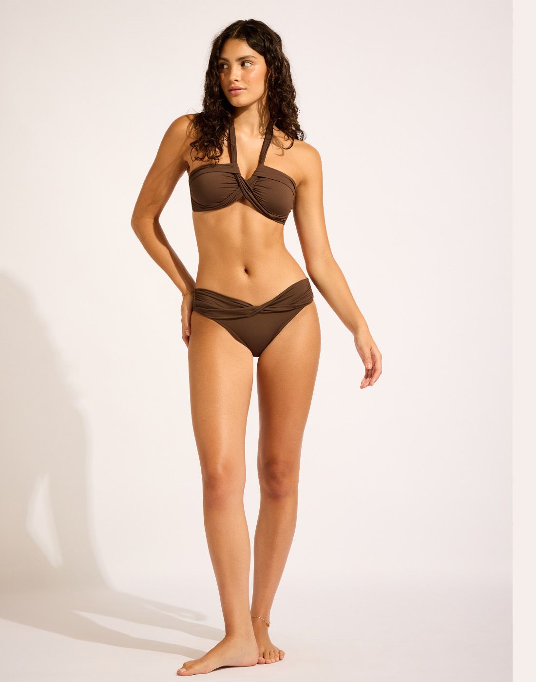 Seafolly collective 33816-942 bikinitopp dark chocolate model