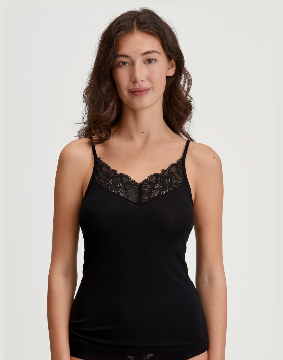 calida seductive lace spaghetti topp svart
