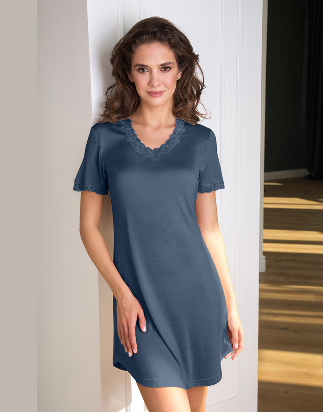 lady avenue pure silk nattkjole denim blue lady avenue silk jersey nattkjole denim blå