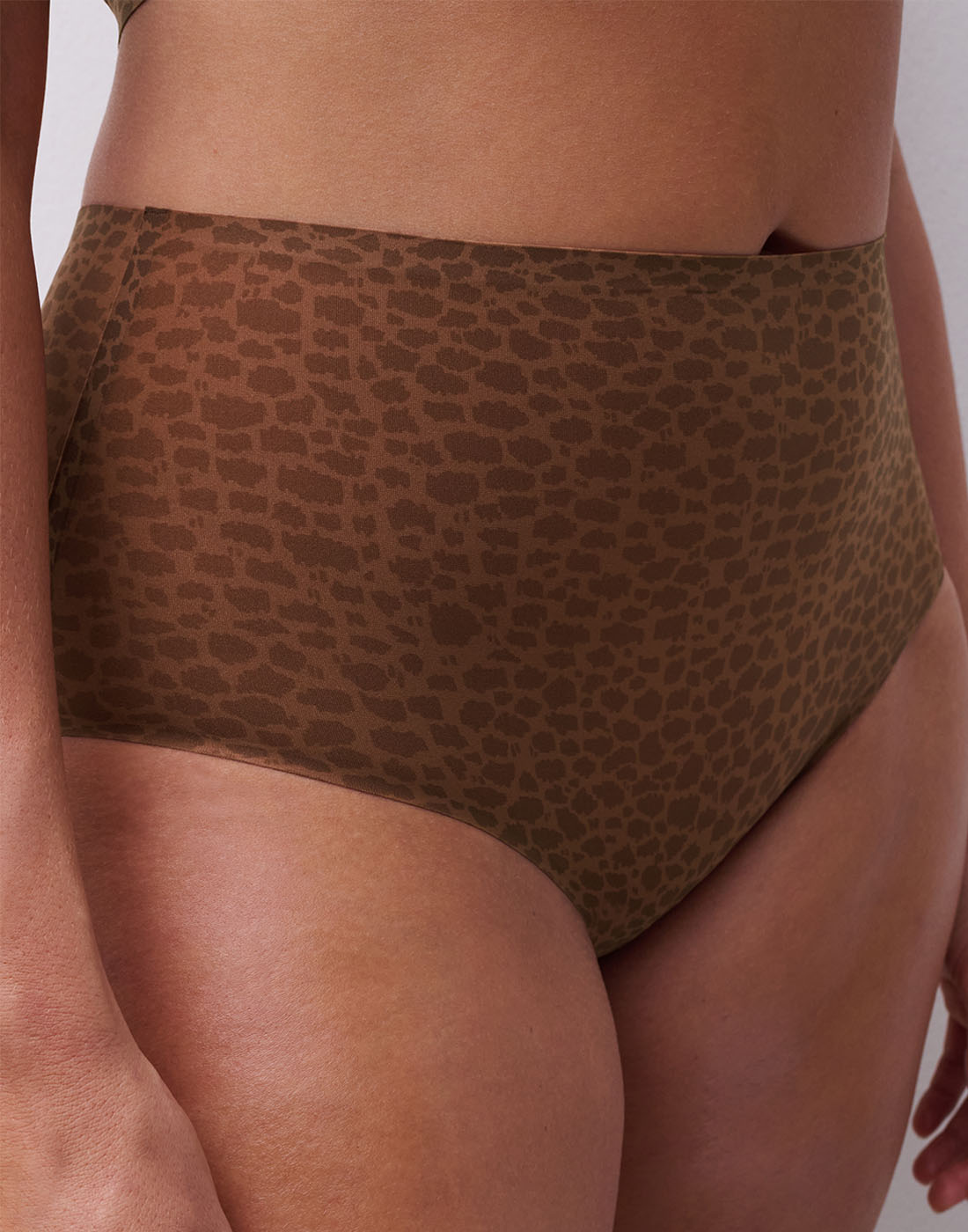 Chantelle soft stretch høy truse soft brown